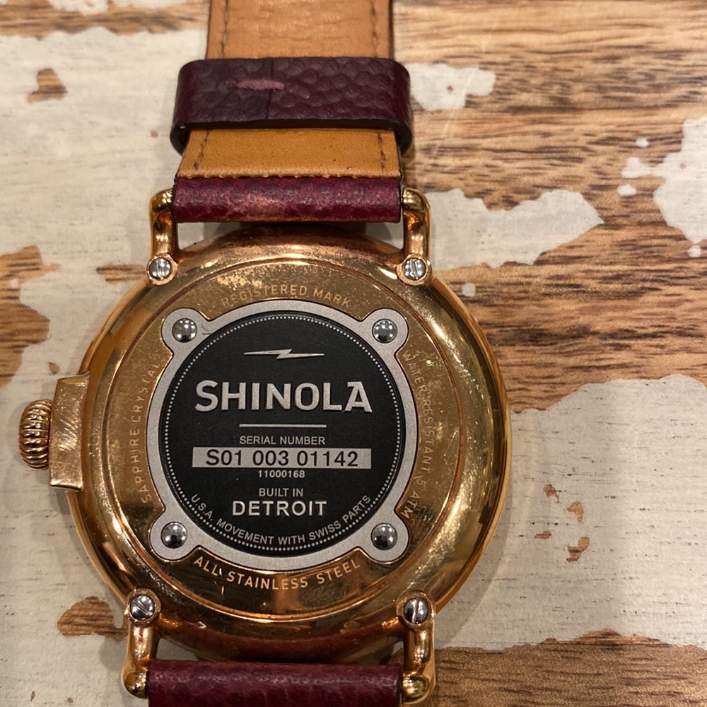 The Runwell 47mm -Oxblood genuine leather band. Sapphire blue dial rose gold. - Picture 7 of 8